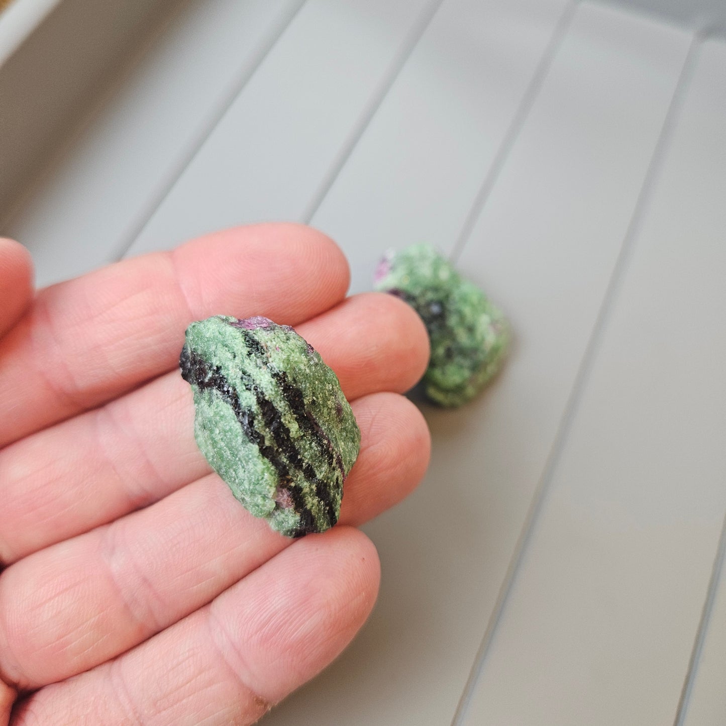 Raw Fluorite Crystal – Beginner-Friendly Stone for Grounding & Spiritual Awareness