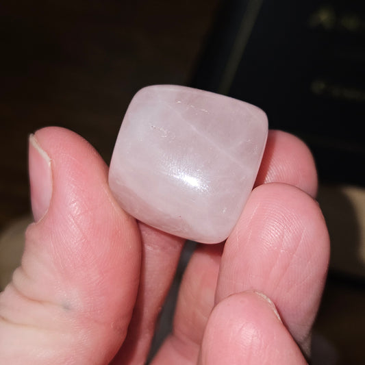Tumbled Rose Quartz – Gentle Love & Heart Healing Crystal for Beginners