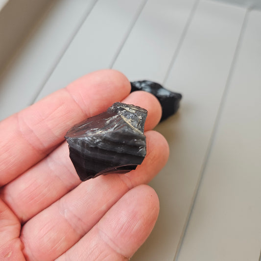 Raw Obsidian – Protective & Grounding Black Crystal for Witchcraft