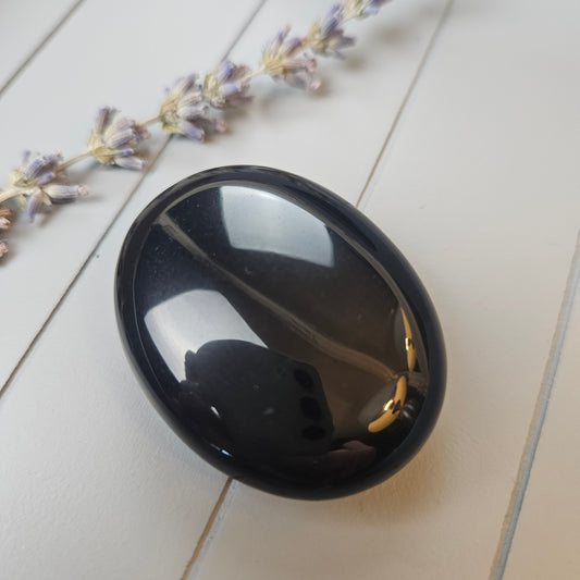 Obsidian Palm Crystal – Protective Stone for Witchcraft, Ritual & Meditation