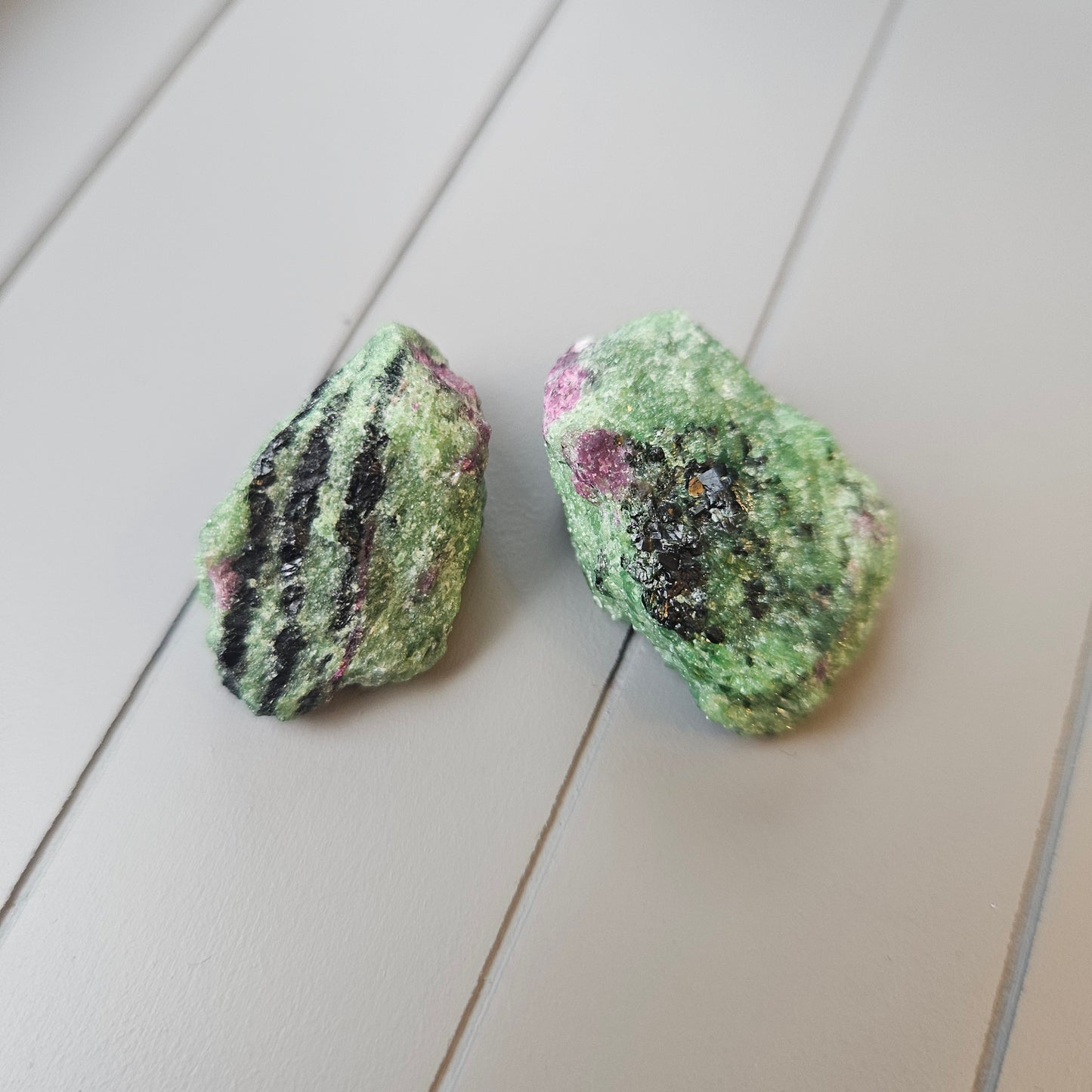 Raw Fluorite Crystal – Beginner-Friendly Stone for Grounding & Spiritual Awareness