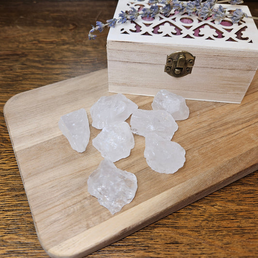 Natural Raw Clear Quartz – Versatile Crystal for Witchcraft & Meditation